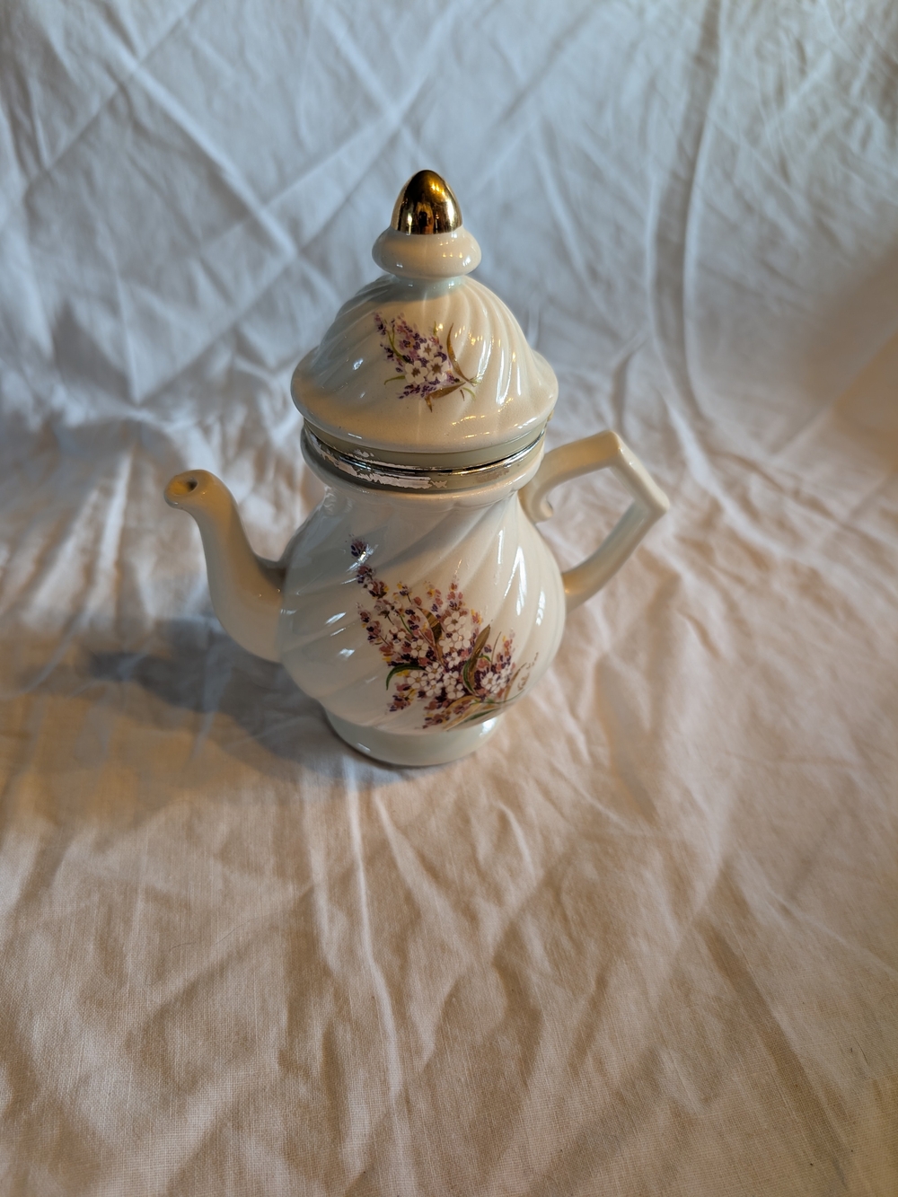 2/30$ Vintage White Porcelain trinket box Teapot